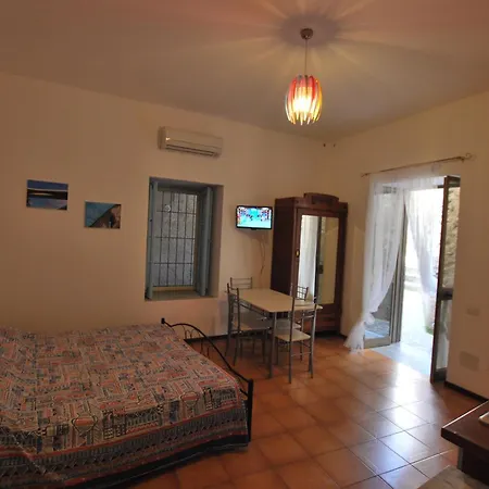 Vulcanoconsult Appartamenti Spiaggia Lipari  Zimmer foto